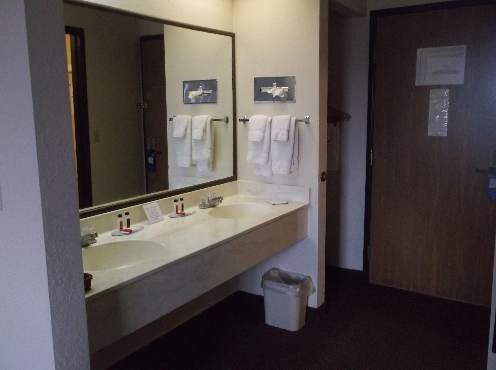 Baymont By Wyndham Metropolis Hotell Eksteriør bilde